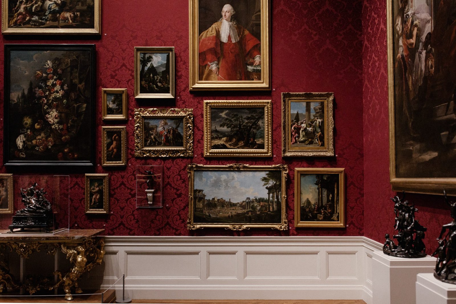 How To Become A Museum Curator