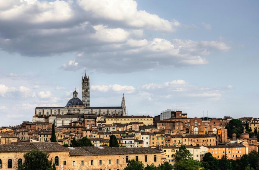 Siena: The Rise of Painting, 1300-1350