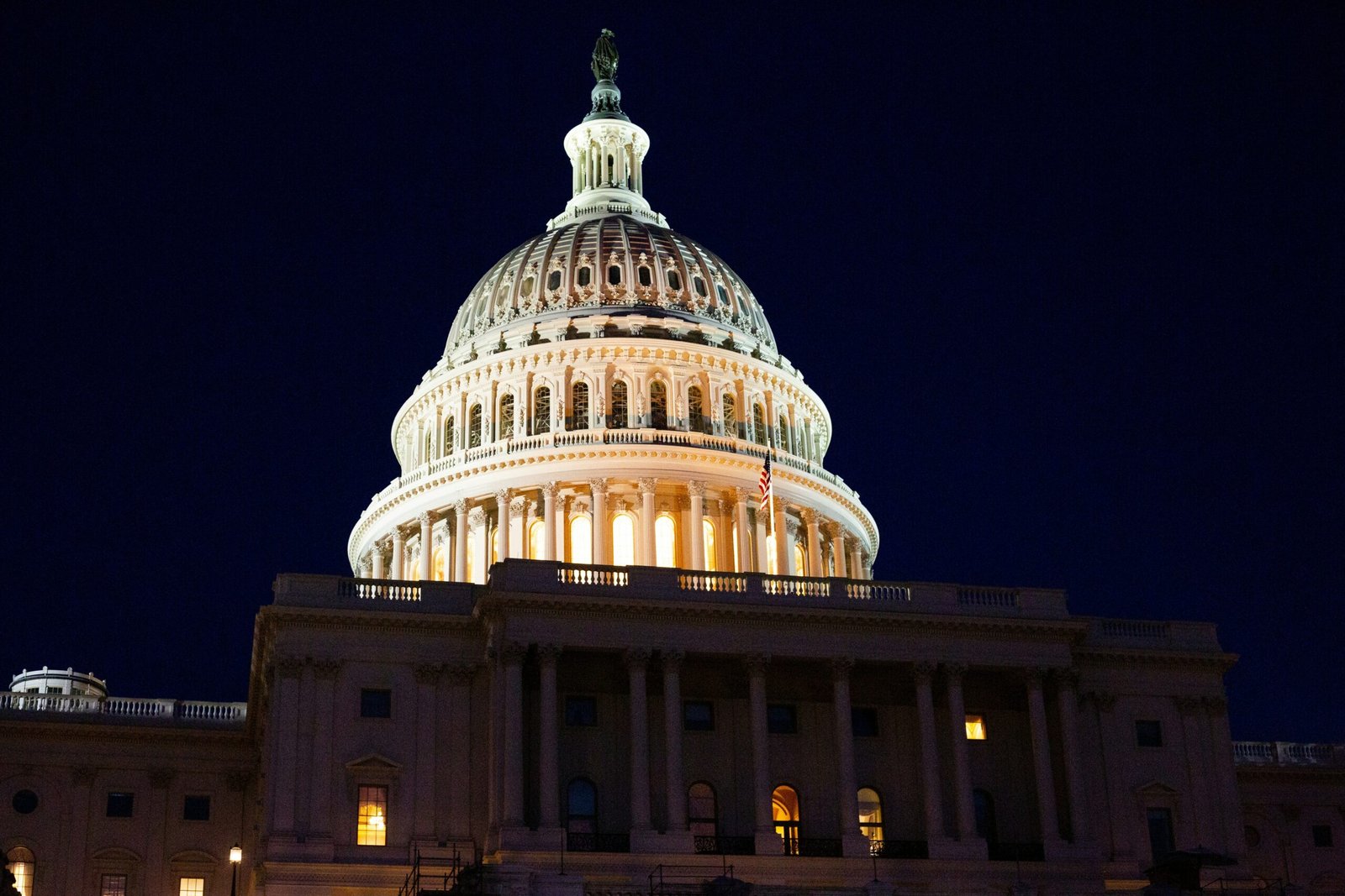 Presidents authority over Smithsonians budget proposal subject to Congress approval